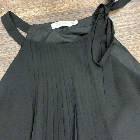 Black, pleated blouse - Picture 2 of 2